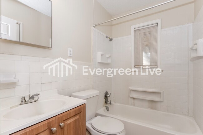 Building Photo - 1456 Rolling Hills Dr