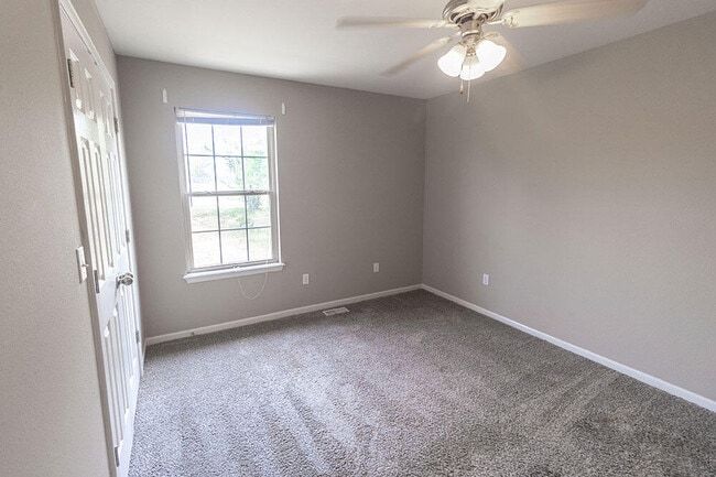 Building Photo - 4002 Snowy Owl Dr