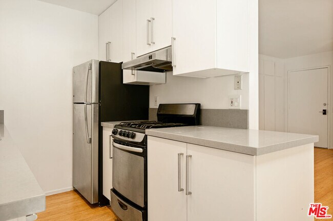 Building Photo - 2311 4th St