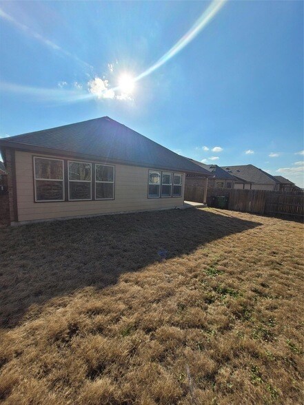 Building Photo - 3416 De Soto Loop