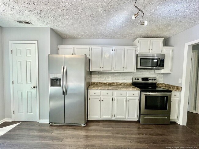 Building Photo - 4226 Donegal Dr