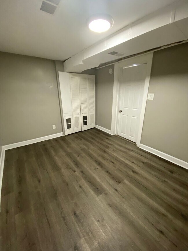 Building Photo - 3819 Melville Ave