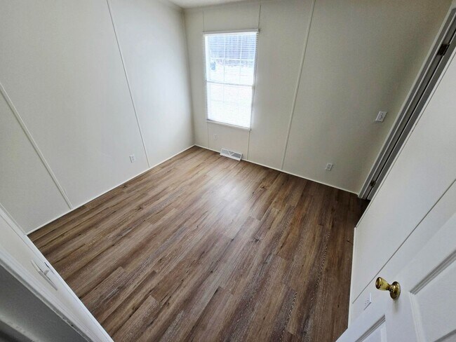 Building Photo - 3 Bed 2 Bath in quiet country setting! View this home TODAY!