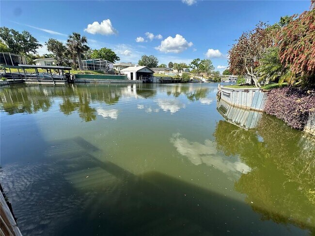 Building Photo - 1611 Canal Ct