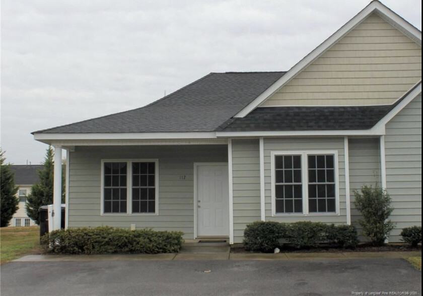 Front Entrance - 112 Willowfield Ln