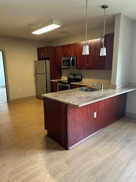 Building Photo - 1032 N Washington Ave