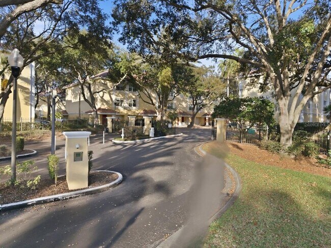 Building Photo - 3114 Legacy Lake Dr