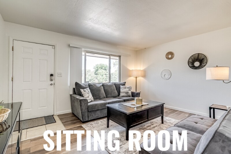 Building Photo - 9341 Hoffman Way