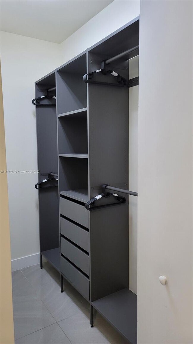 Building Photo - 6331 NW 105th Ct