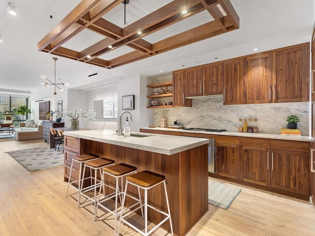 Building Photo - 130 Furman St