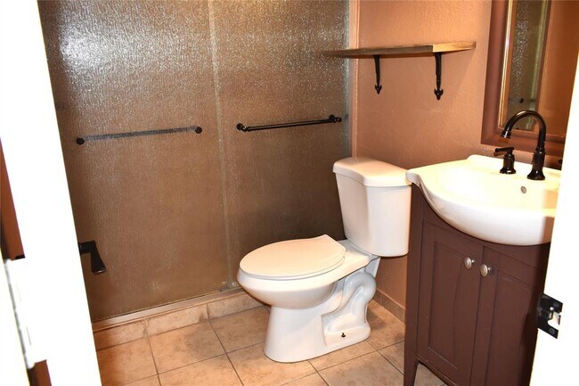 Building Photo - 12706 Highmanor Dr