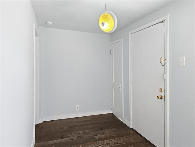 Building Photo - 823 S Beacon St