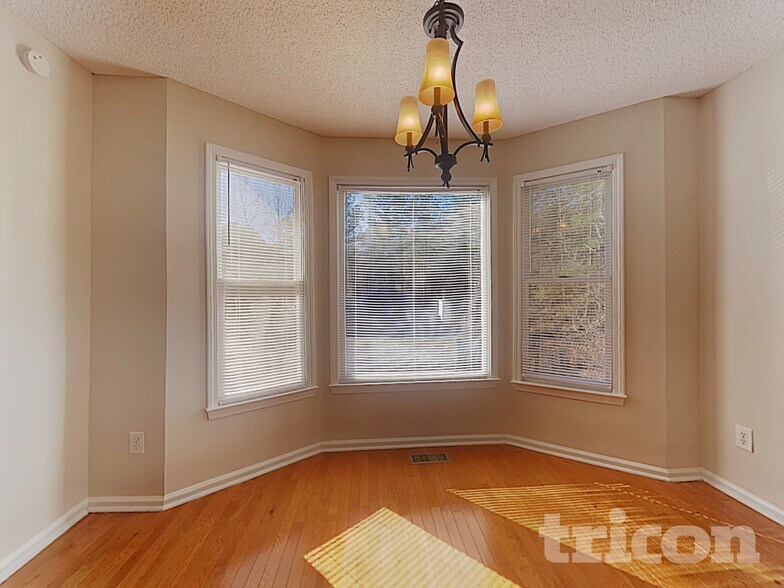 Building Photo - 447 Kent Ln