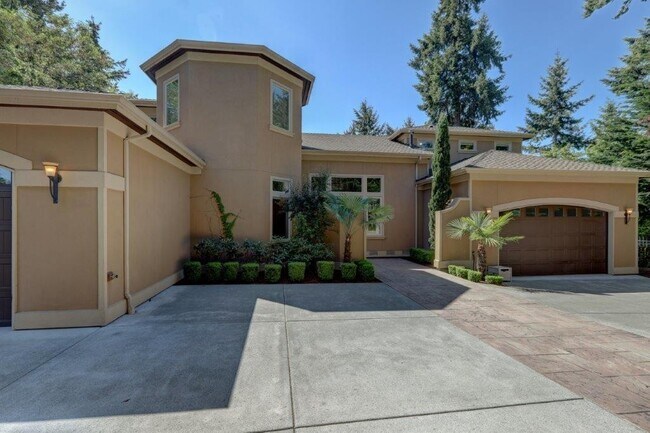 Building Photo - Stunning Mediterranean Oasis Minutes from Downtown Bellevue w/Lake Views!