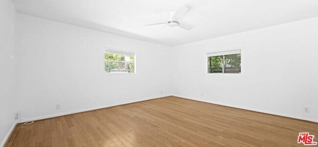 Building Photo - 1149 N Poinsettia Pl