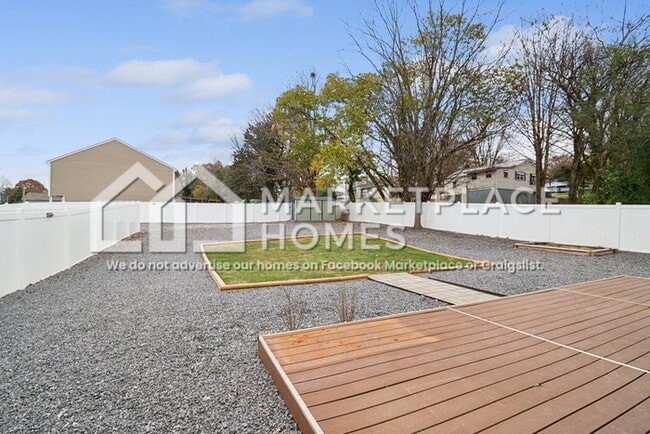 Building Photo - 1623 Sliger St