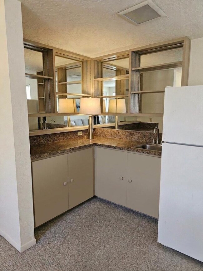 Building Photo - 6311 N 74th St