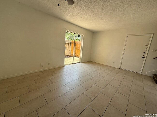 Building Photo - 223 Sprucewood Ln