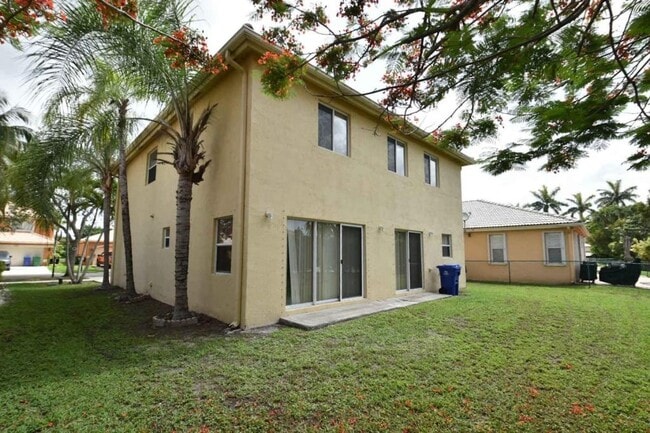 Building Photo - 13440 SW 24th St