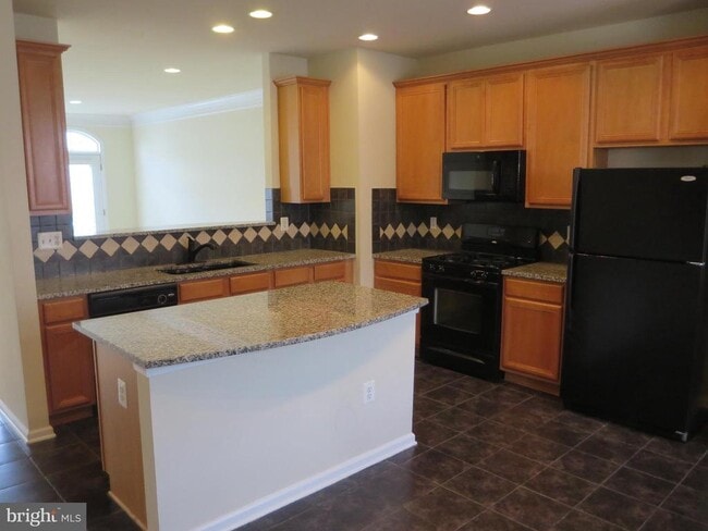 Building Photo - 7017 Little Thames Drive