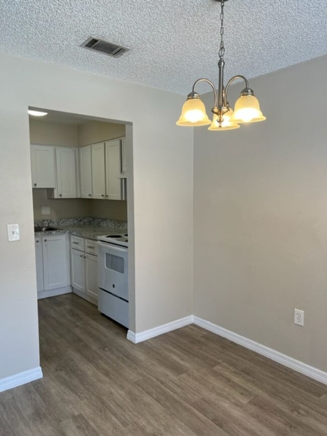 Building Photo - Crystal River Apartment for Rent