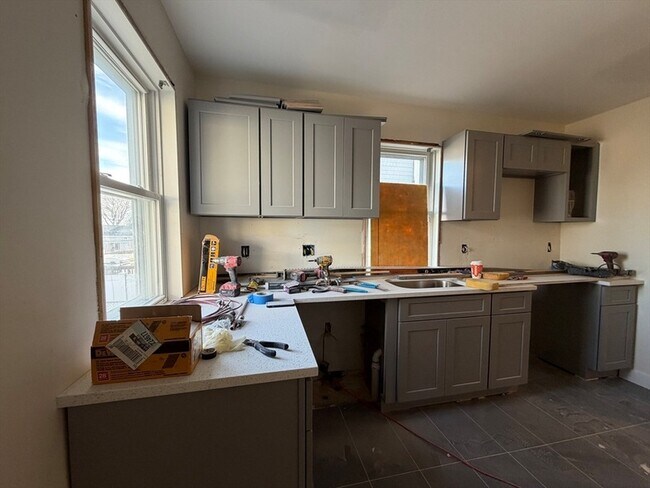 Building Photo - 212 Bradstreet Ave