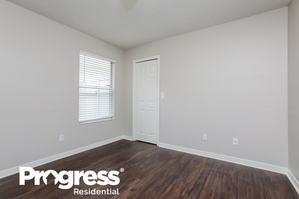 Building Photo - 1833 Iroquois Dr