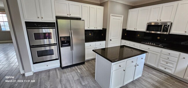 Building Photo - 4S RANCH - SAN DIEGO - Nice 4 Bedroom / 3 ...