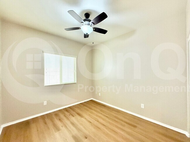 Building Photo - 10831 W Bronco Trail
