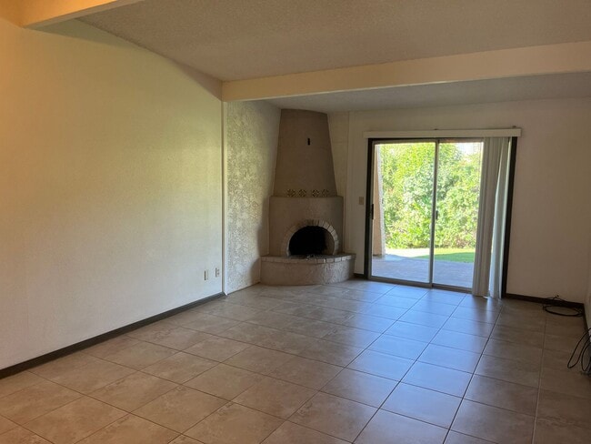 Building Photo - TOWNHOME - VILLAGE OF OAK CREEK - WILD TURKEY