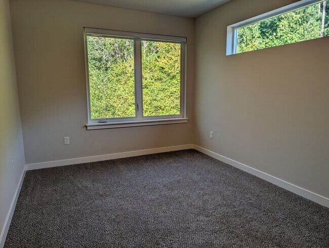 Building Photo - 1306 Digby Pl