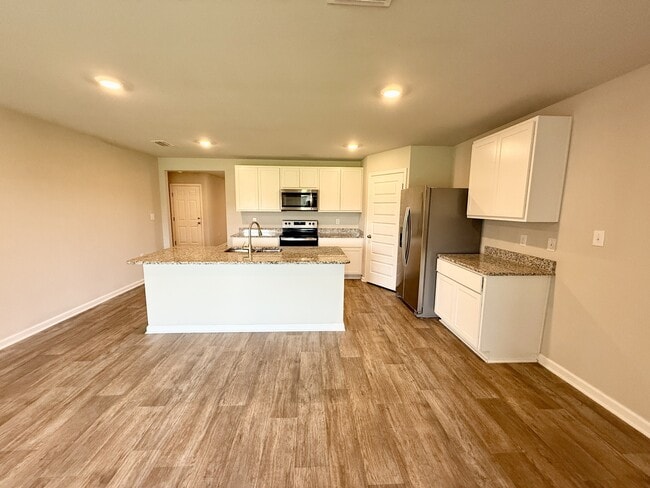 Building Photo - 23354 Shadowridge Dr