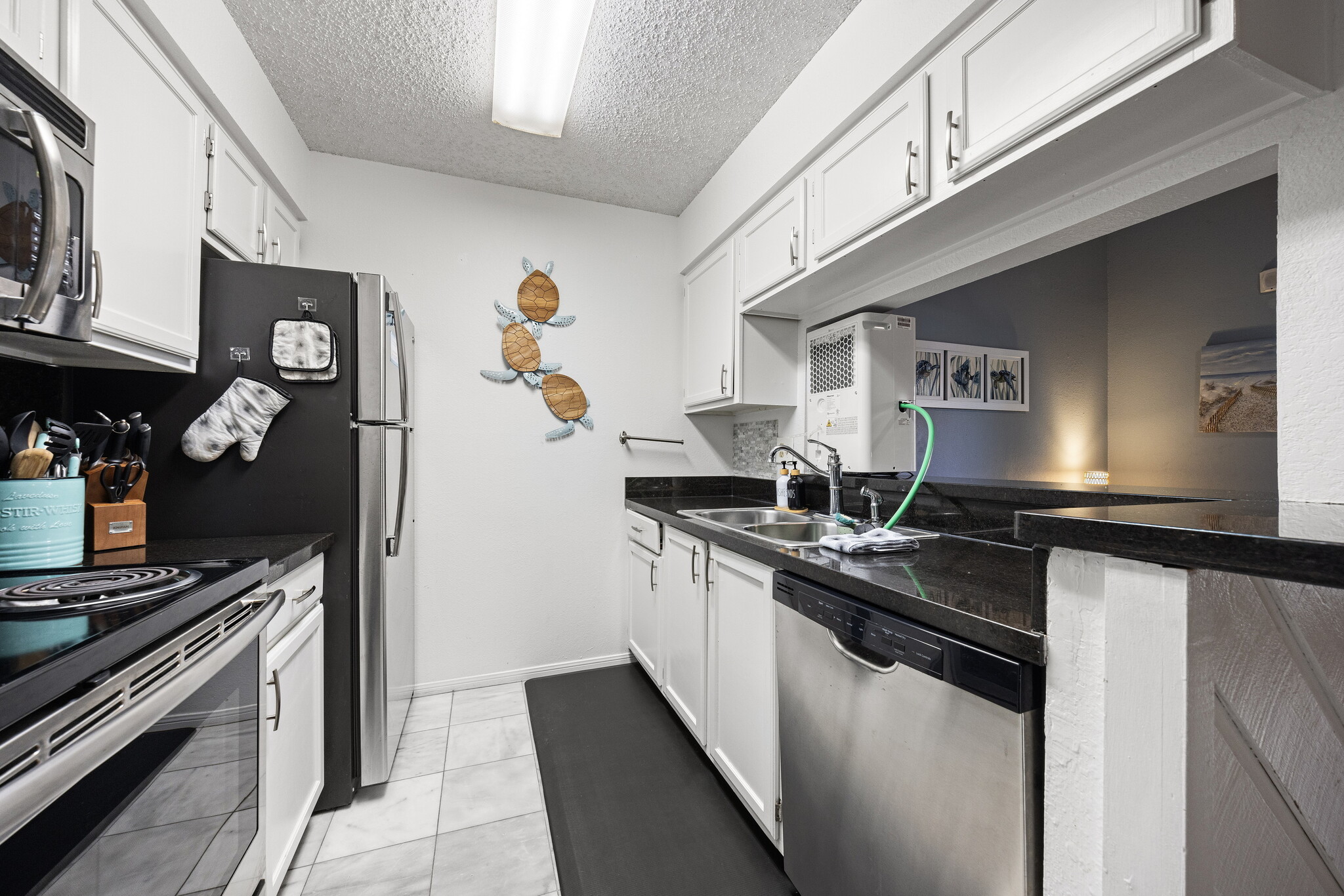 Building Photo - 14825 Windward Dr
