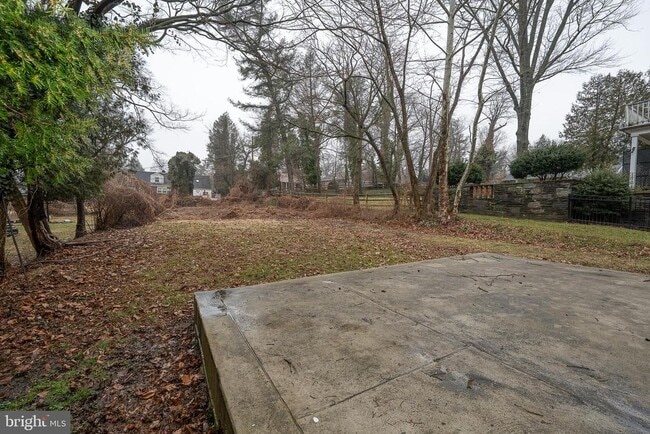 Building Photo - 622 Spring Ave