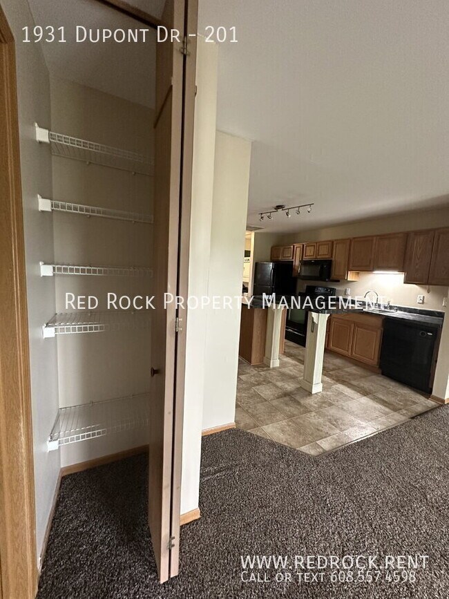 Building Photo - 1931 Dupont Dr