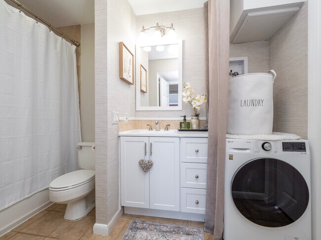 Building Photo - 2 Cypress Ln