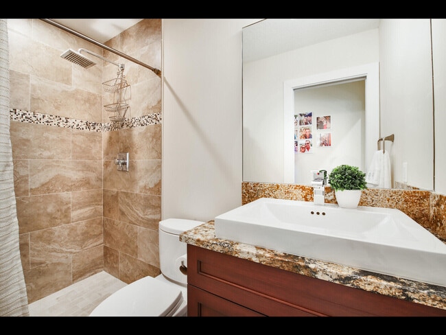 Building Photo - 451 N Lyra Cir