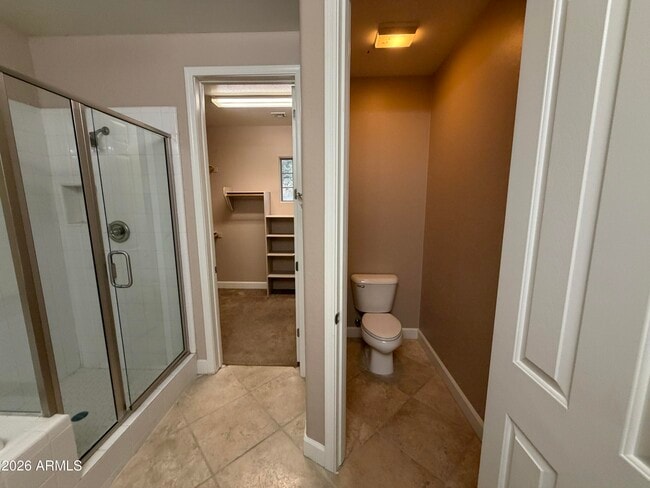 Building Photo - 421 W Wisteria Pl