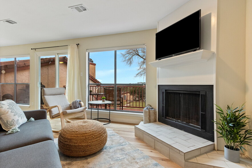 Primary Photo - 116 Campbell Dr