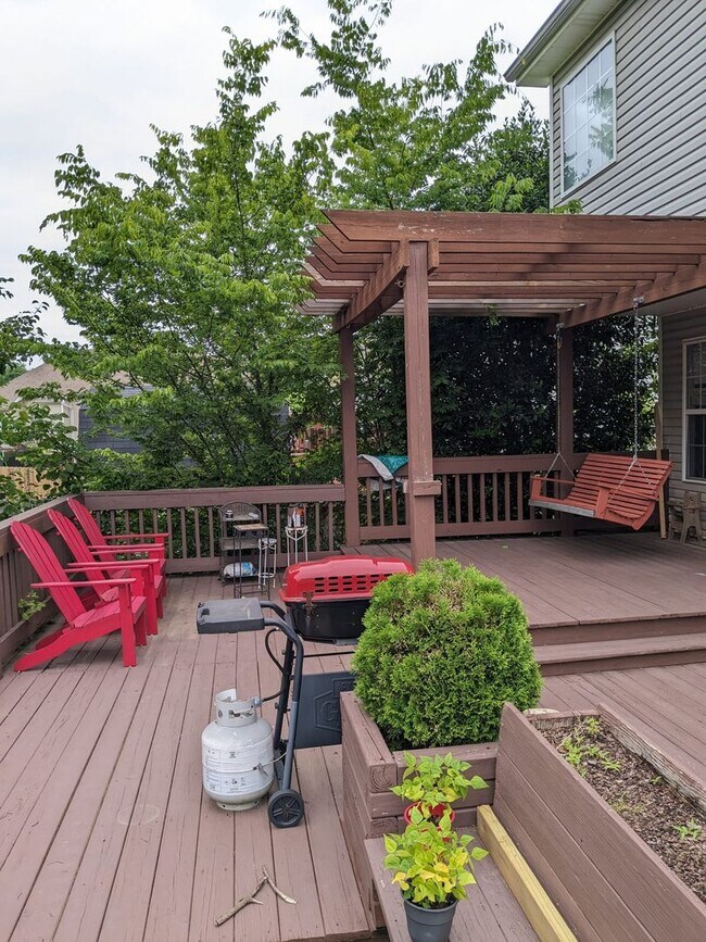Building Photo - 625 Winding Bluff Way