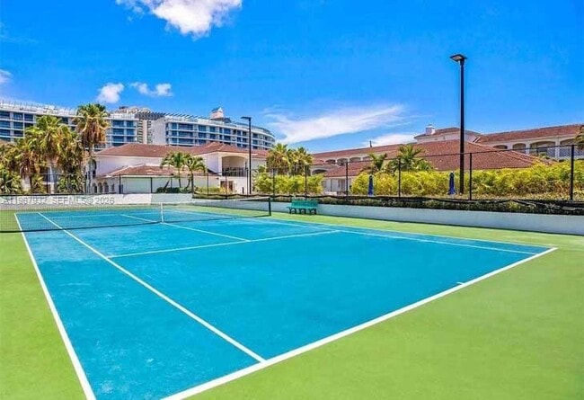 Building Photo - 3145 NE 184th St