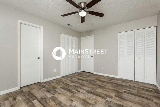 Building Photo - 3 Bedroom Pet-Friendly Home in Deltona, FL with Main Street Renewal