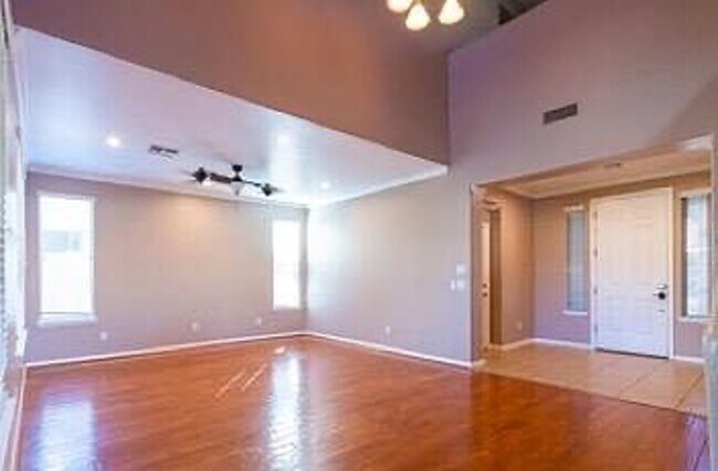 Building Photo - 4712 E Timberline Rd