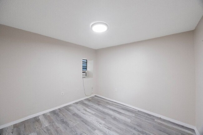 Building Photo - 4540 41st Ave N