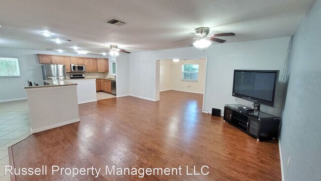 Building Photo - 3 br, 2 bath House - 6514 33rd Ave N