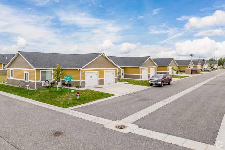 Attached garage included in rent - Hoop Dreams