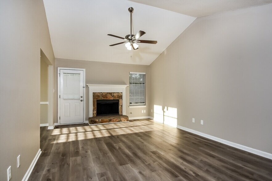 Building Photo - 2959 Jamey Ln