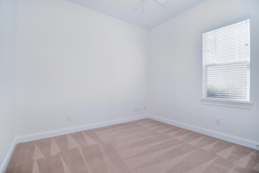 Building Photo - 7819 Chaddsley Dr