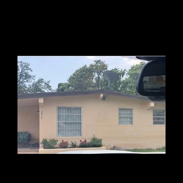 Primary Photo - 2910 NW 47th St