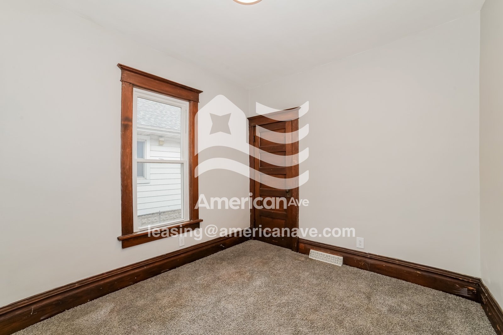 Building Photo - 807 E Republic St